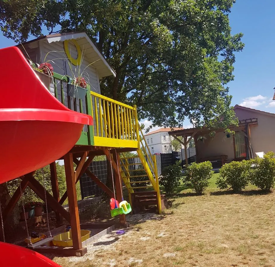 Guest House Flora Pazin