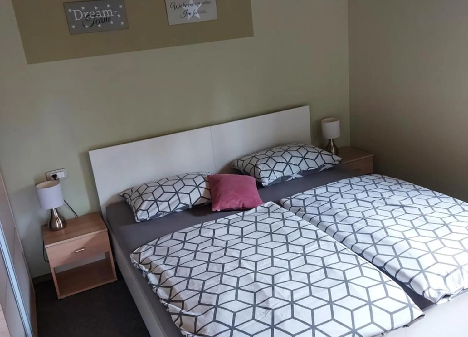 Guest House Flora Pazin